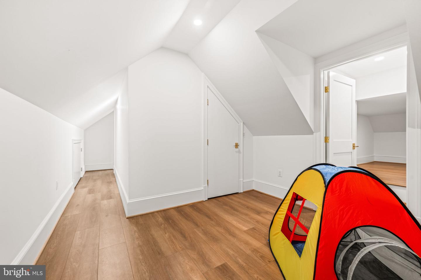 414 RUCKER PL, ALEXANDRIA, Virginia 22301, 7 Bedrooms Bedrooms, ,7 BathroomsBathrooms,Residential,For sale,414 RUCKER PL,VAAX2043038 MLS # VAAX2043038