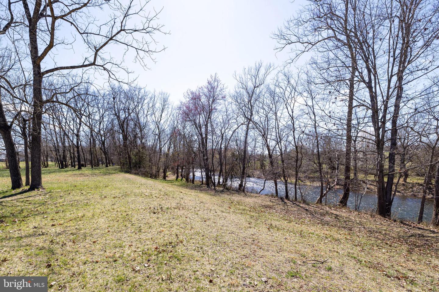 901 RIVERSIDE AVE, GROTTOES, Virginia 24441, 5 Bedrooms Bedrooms, ,3 BathroomsBathrooms,Residential,For sale,901 RIVERSIDE AVE,VARO2002172 MLS # VARO2002172