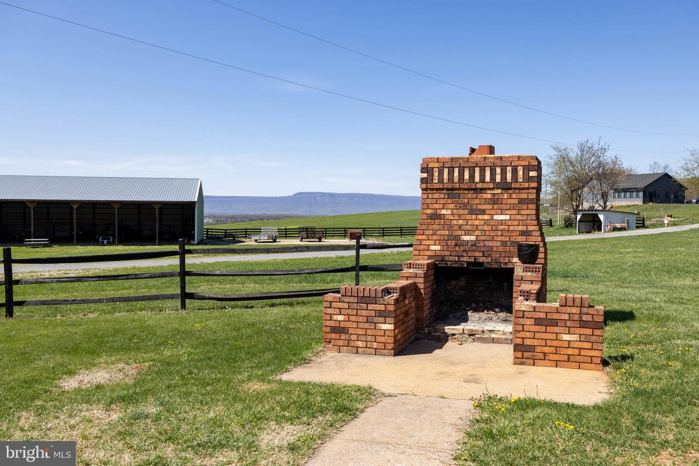 407 & 411 KITE HOLLOW RD, STANLEY, Virginia 22851, 5 Bedrooms Bedrooms, ,3 BathroomsBathrooms,Residential,For sale,407 & 411 KITE HOLLOW RD,VAPA2004644 MLS # VAPA2004644
