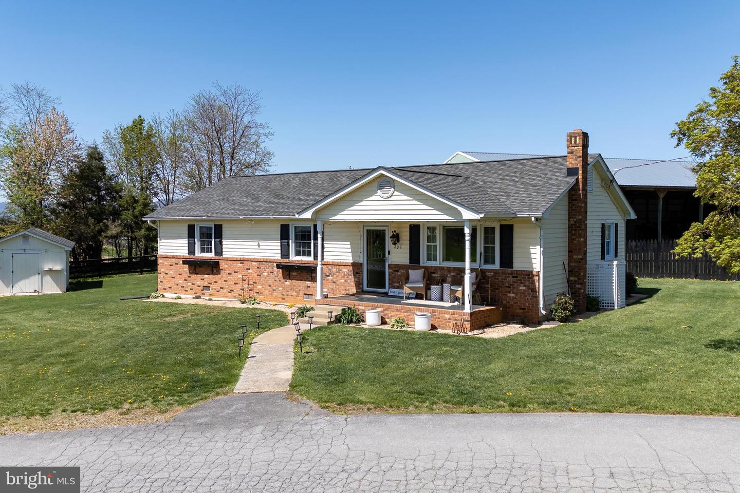 407 & 411 KITE HOLLOW RD, STANLEY, Virginia 22851, 5 Bedrooms Bedrooms, ,3 BathroomsBathrooms,Residential,For sale,407 & 411 KITE HOLLOW RD,VAPA2004644 MLS # VAPA2004644