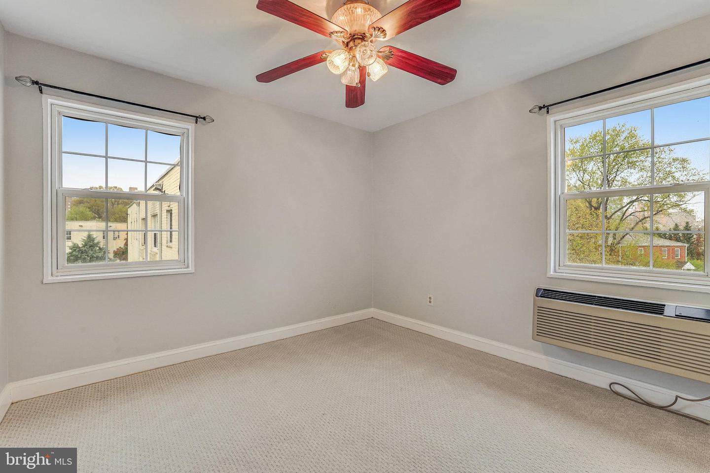 2239 FARRINGTON AVE #05-304, ALEXANDRIA, Virginia 22303, 1 Bedroom Bedrooms, ,1 BathroomBathrooms,Residential,For sale,2239 FARRINGTON AVE #05-304,VAFX2232352 MLS # VAFX2232352