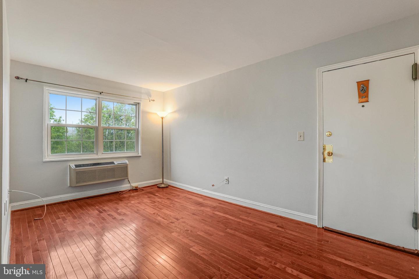 2239 FARRINGTON AVE #05-304, ALEXANDRIA, Virginia 22303, 1 Bedroom Bedrooms, ,1 BathroomBathrooms,Residential,For sale,2239 FARRINGTON AVE #05-304,VAFX2232352 MLS # VAFX2232352