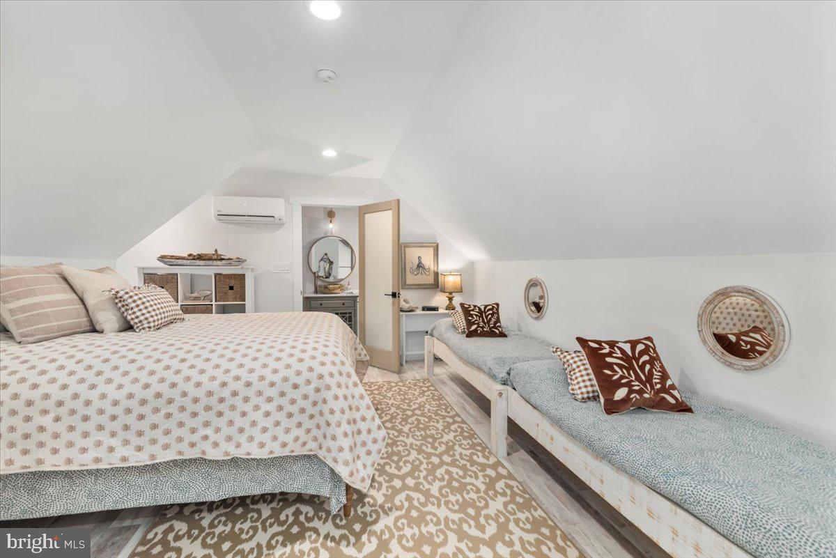 16414 MONETA RD, MONETA, Virginia 24121, 5 Bedrooms Bedrooms, ,4 BathroomsBathrooms,Residential,For sale,16414 MONETA RD,VABV2000190 MLS # VABV2000190