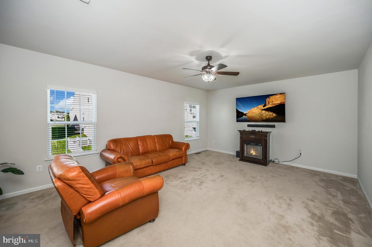 5809 SPRUCE VALLEY DR, FREDERICKSBURG, Virginia 22407, 4 Bedrooms Bedrooms, ,3 BathroomsBathrooms,Residential,For sale,5809 SPRUCE VALLEY DR,VASP2032210 MLS # VASP2032210