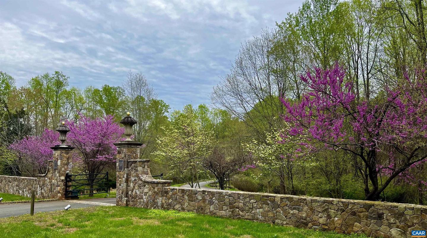 2621 COOPERS LN, CHARLOTTESVILLE, Virginia 22902, 5 Bedrooms Bedrooms, ,6 BathroomsBathrooms,Residential,For sale,2621 COOPERS LN,648822 MLS # 648822