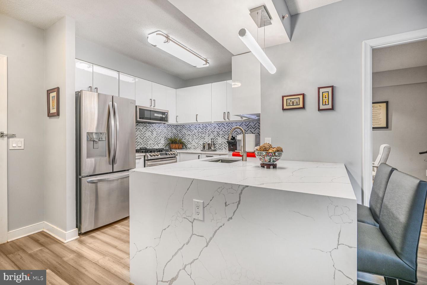 555 MASSACHUSETTS AVE NW #1215, WASHINGTON, District Of Columbia 20001, 1 Bedroom Bedrooms, ,1 BathroomBathrooms,Residential,For sale,555 MASSACHUSETTS AVE NW #1215,DCDC2184562 MLS # DCDC2184562