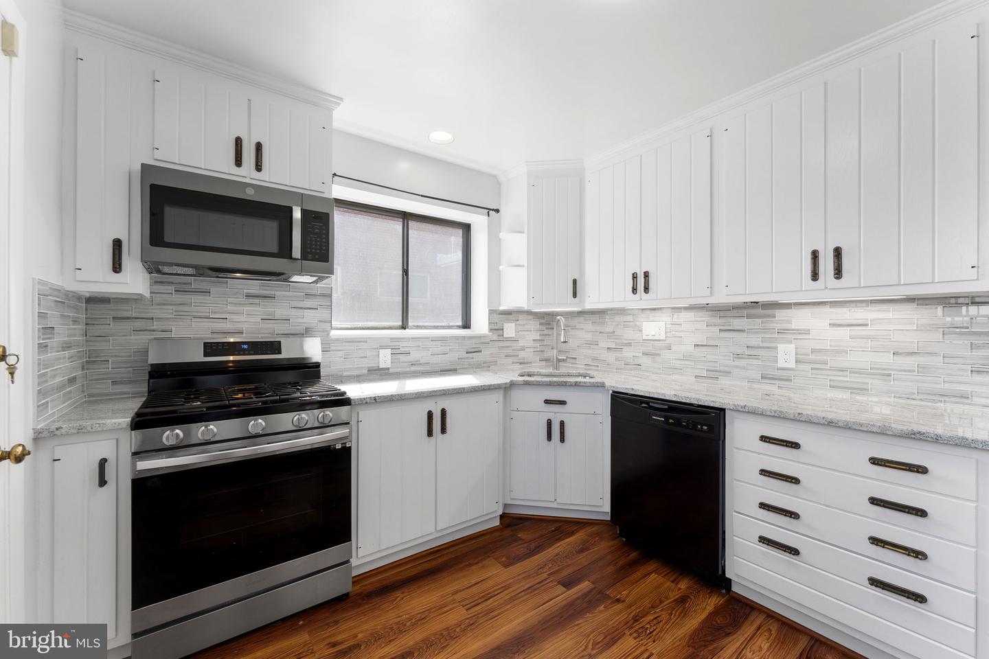 5213 12TH ST NE, WASHINGTON, District Of Columbia 20011, 3 Bedrooms Bedrooms, ,3 BathroomsBathrooms,Residential,For sale,5213 12TH ST NE,DCDC2189008 MLS # DCDC2189008