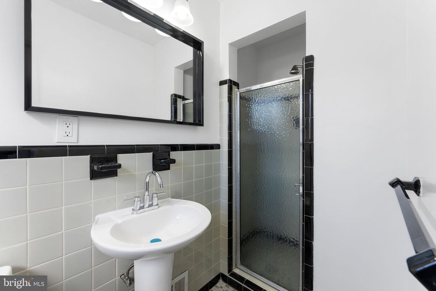5213 12TH ST NE, WASHINGTON, District Of Columbia 20011, 3 Bedrooms Bedrooms, ,3 BathroomsBathrooms,Residential,For sale,5213 12TH ST NE,DCDC2189008 MLS # DCDC2189008