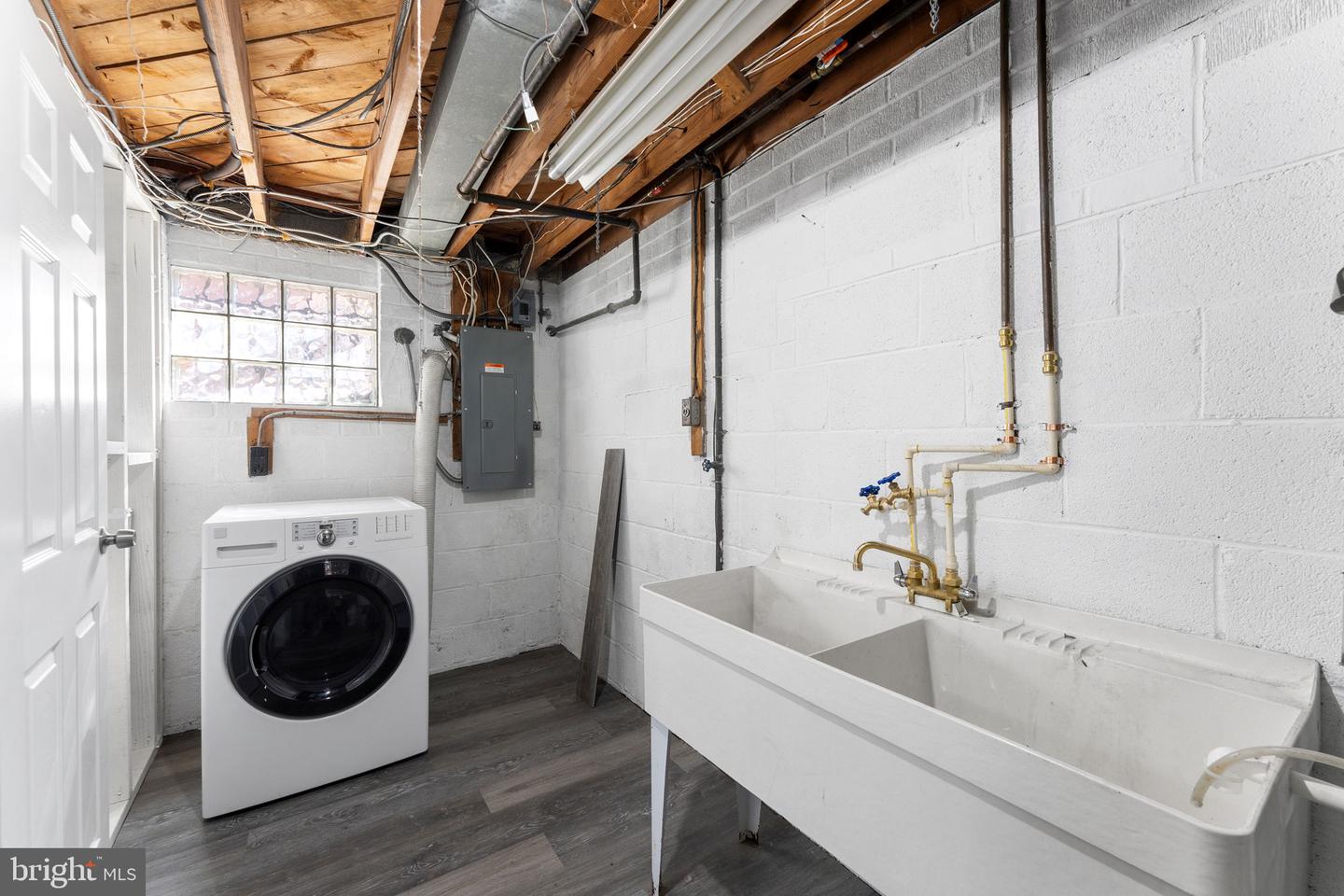 5213 12TH ST NE, WASHINGTON, District Of Columbia 20011, 3 Bedrooms Bedrooms, ,3 BathroomsBathrooms,Residential,For sale,5213 12TH ST NE,DCDC2189008 MLS # DCDC2189008