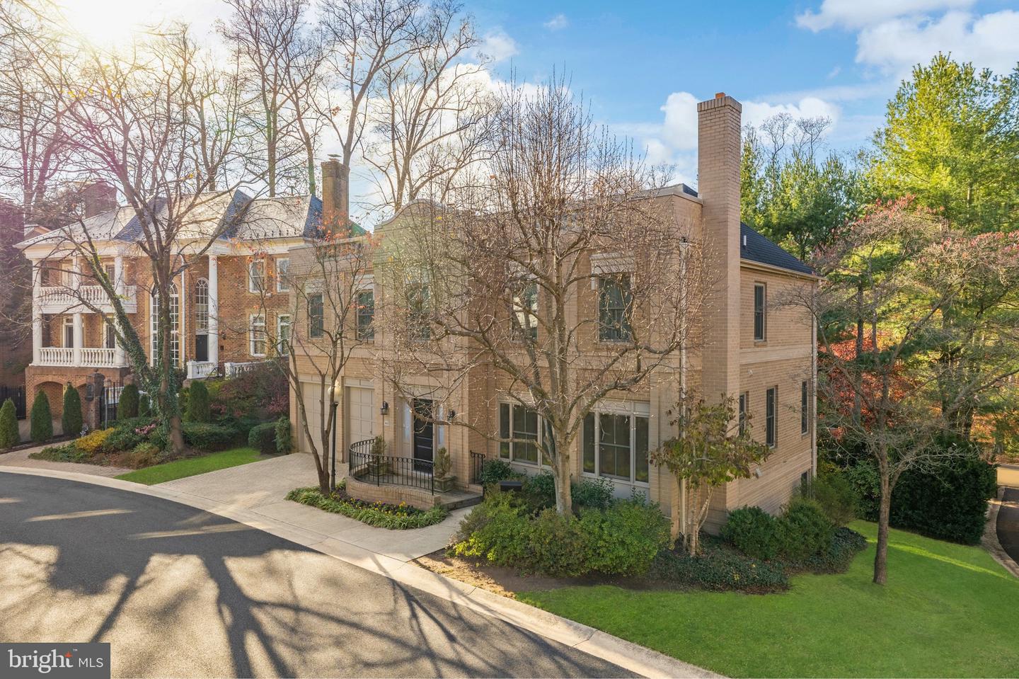 4813 KEMBLE PLACE NW NW, WASHINGTON, District Of Columbia 20007, 4 Bedrooms Bedrooms, ,4 BathroomsBathrooms,Residential,For sale,4813 KEMBLE PLACE NW NW,DCDC2194226 MLS # DCDC2194226