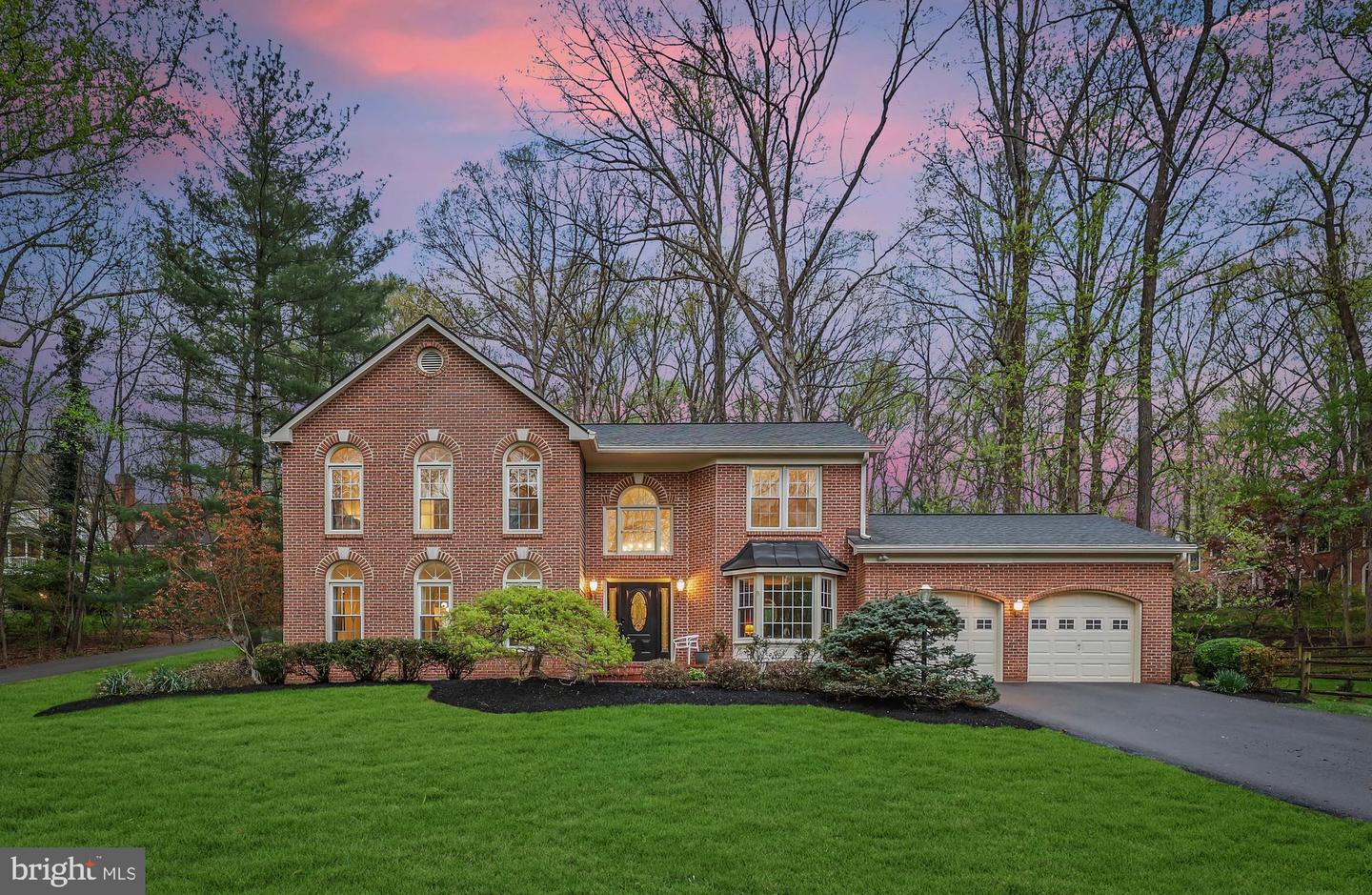 10657 OAKTON RIDGE CT, OAKTON, Virginia 22124, 4 Bedrooms Bedrooms, ,3 BathroomsBathrooms,Residential,For sale,10657 OAKTON RIDGE CT,VAFX2233020 MLS # VAFX2233020
