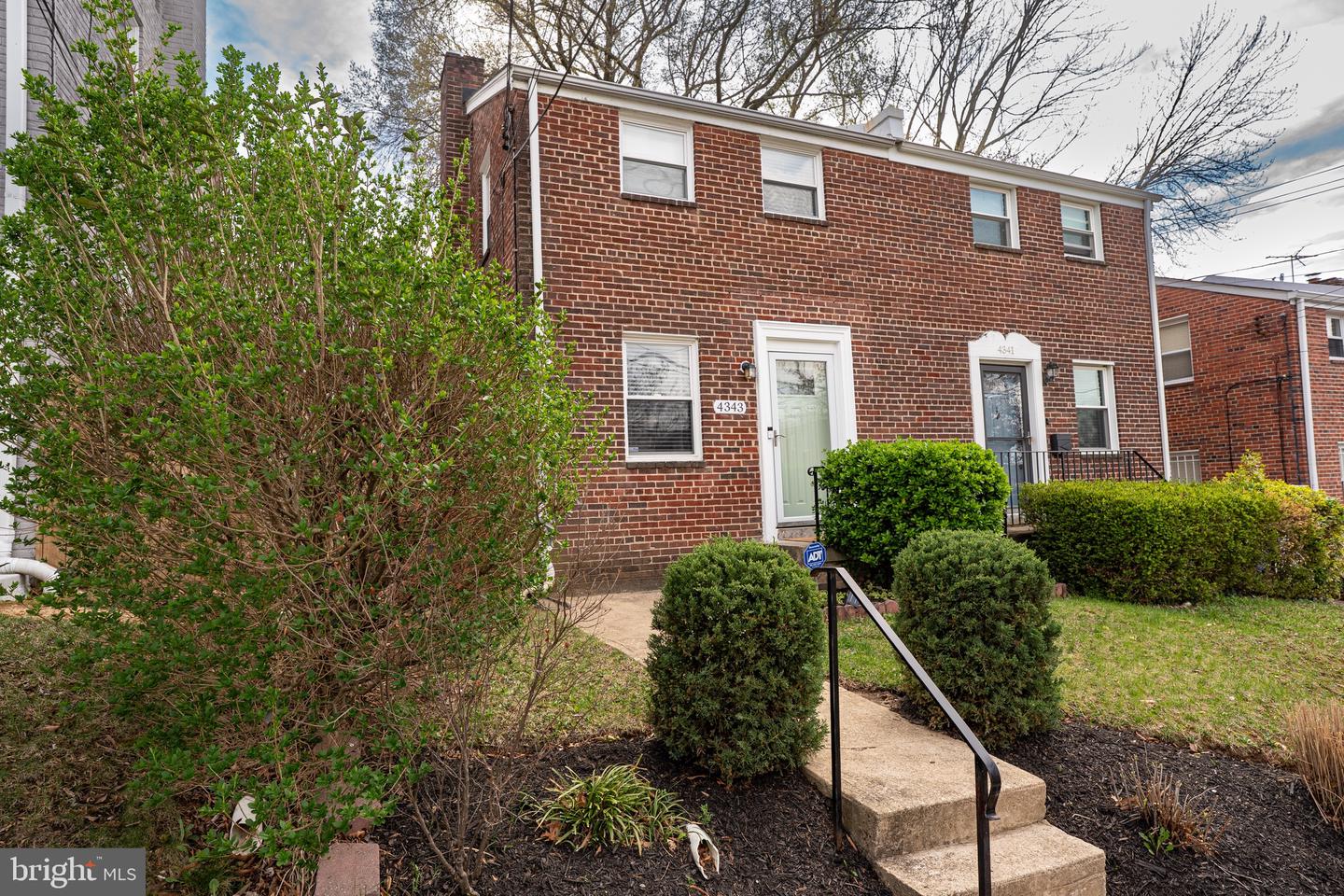 4343 F ST SE, WASHINGTON, District Of Columbia 20019, 2 Bedrooms Bedrooms, ,2 BathroomsBathrooms,Residential,For sale,4343 F ST SE,DCDC2194900 MLS # DCDC2194900