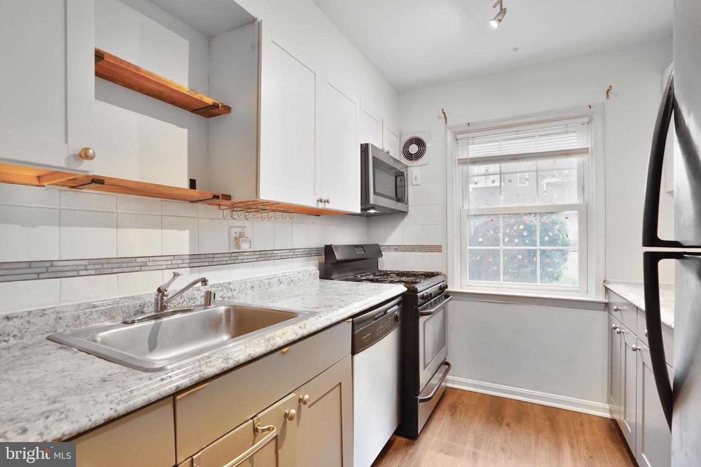 9461 FAIRFAX BLVD #104, FAIRFAX, Virginia 22031, 2 Bedrooms Bedrooms, 5 Rooms Rooms,1 BathroomBathrooms,Residential,For sale,9461 FAIRFAX BLVD #104,VAFC2006126 MLS # VAFC2006126