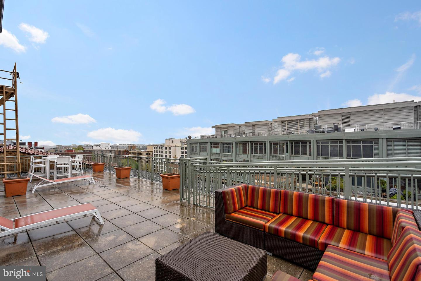 2425 L ST NW #205, WASHINGTON, District Of Columbia 20037, 2 Bedrooms Bedrooms, ,2 BathroomsBathrooms,Residential,For sale,2425 L ST NW #205,DCDC2195422 MLS # DCDC2195422