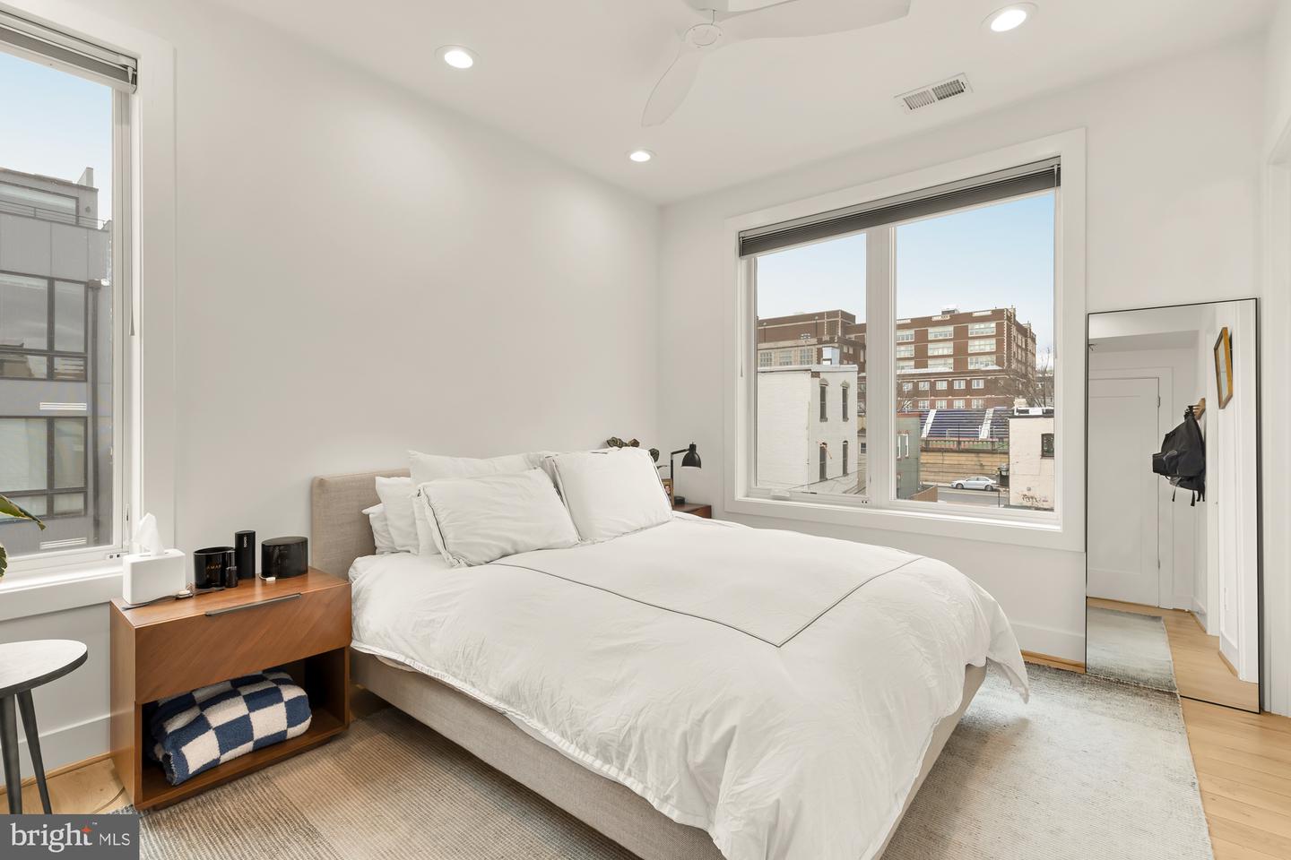 2234 11TH ST NW #302, WASHINGTON, District Of Columbia 20001, 2 Bedrooms Bedrooms, ,2 BathroomsBathrooms,Residential,For sale,2234 11TH ST NW #302,DCDC2195398 MLS # DCDC2195398