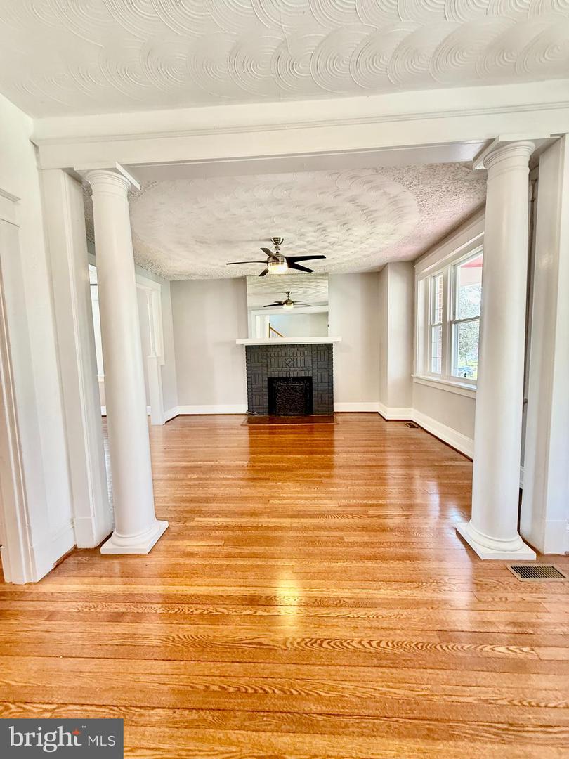 3037 MONTROSE AVE, RICHMOND, Virginia 23222, 4 Bedrooms Bedrooms, 10 Rooms Rooms,2 BathroomsBathrooms,Residential,For sale,3037 MONTROSE AVE,VARC2000654 MLS # VARC2000654