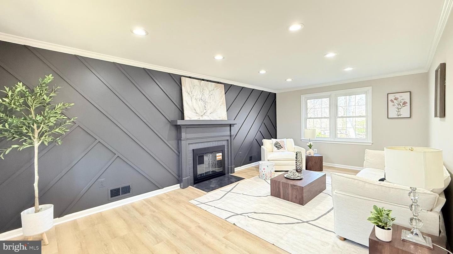 5037 LINETTE LN, ANNANDALE, Virginia 22003, 4 Bedrooms Bedrooms, ,3 BathroomsBathrooms,Residential,For sale,5037 LINETTE LN,VAFX2234350 MLS # VAFX2234350