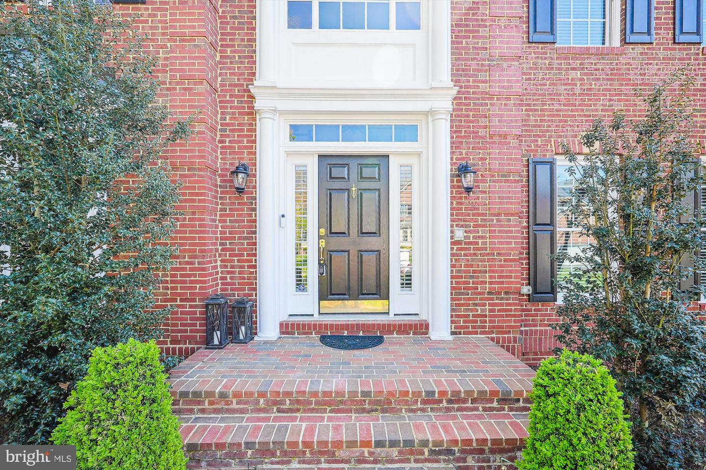 43287 WARWICK HILLS CT, LEESBURG, Virginia 20176, 5 Bedrooms Bedrooms, ,4 BathroomsBathrooms,Residential,For sale,43287 WARWICK HILLS CT,VALO2085328 MLS # VALO2085328