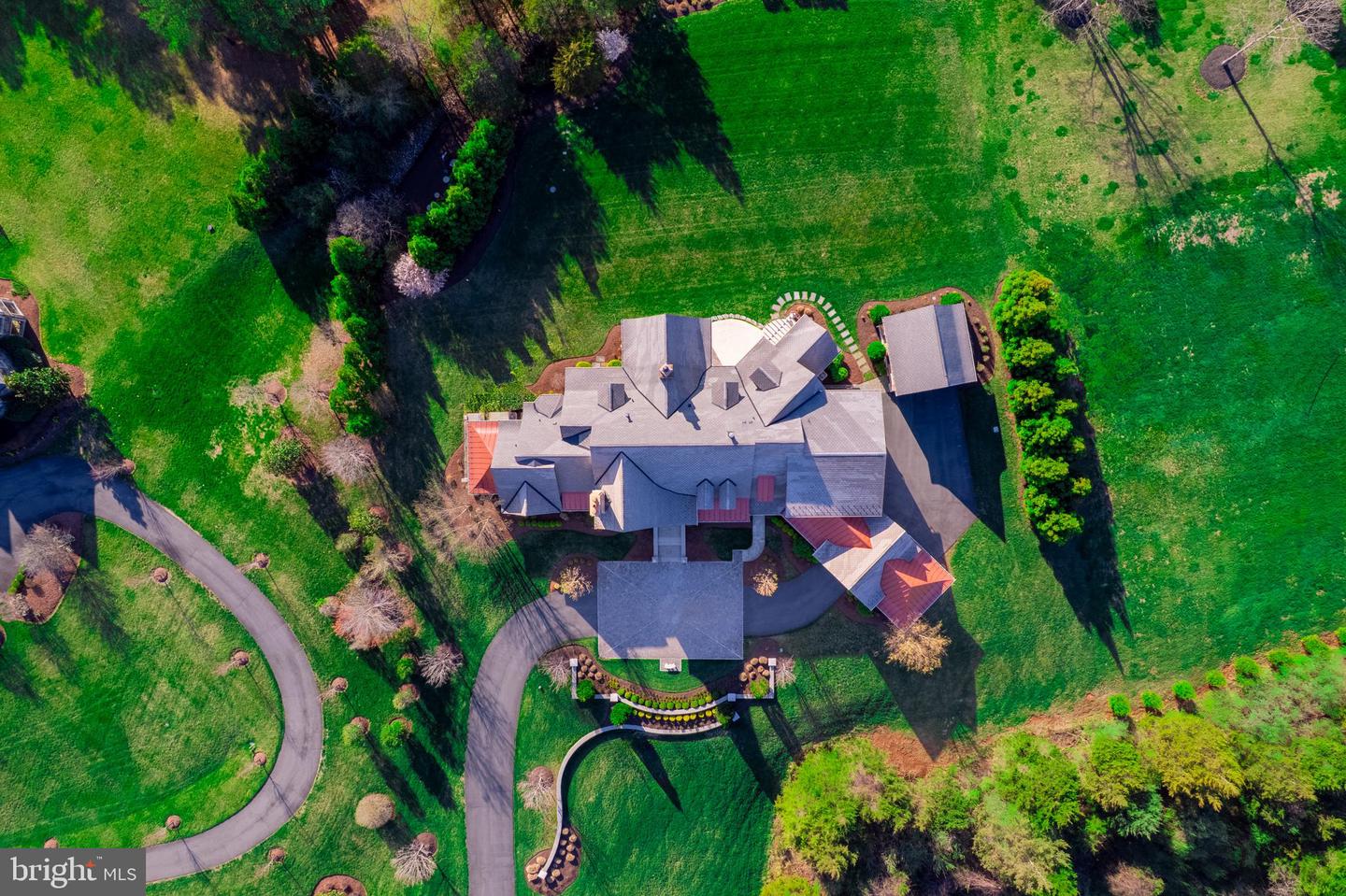 22577 CREIGHTON FARMS DR, LEESBURG, Virginia 20175, 5 Bedrooms Bedrooms, ,3 BathroomsBathrooms,Residential,For sale,22577 CREIGHTON FARMS DR,VALO2089520 MLS # VALO2089520