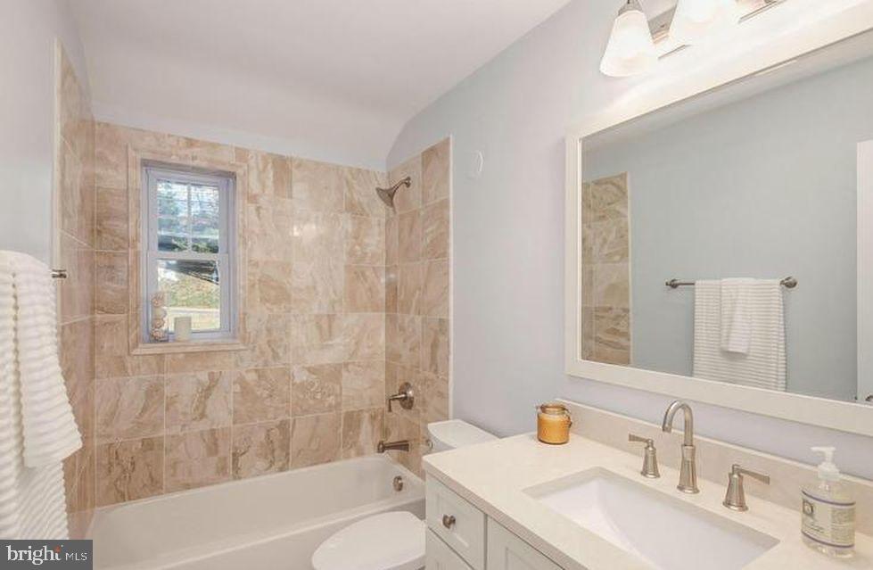 2722 WOODLEY PL, FALLS CHURCH, Virginia 22046, 3 Bedrooms Bedrooms, ,2 BathroomsBathrooms,Residential,For sale,2722 WOODLEY PL,VAFX2230726 MLS # VAFX2230726