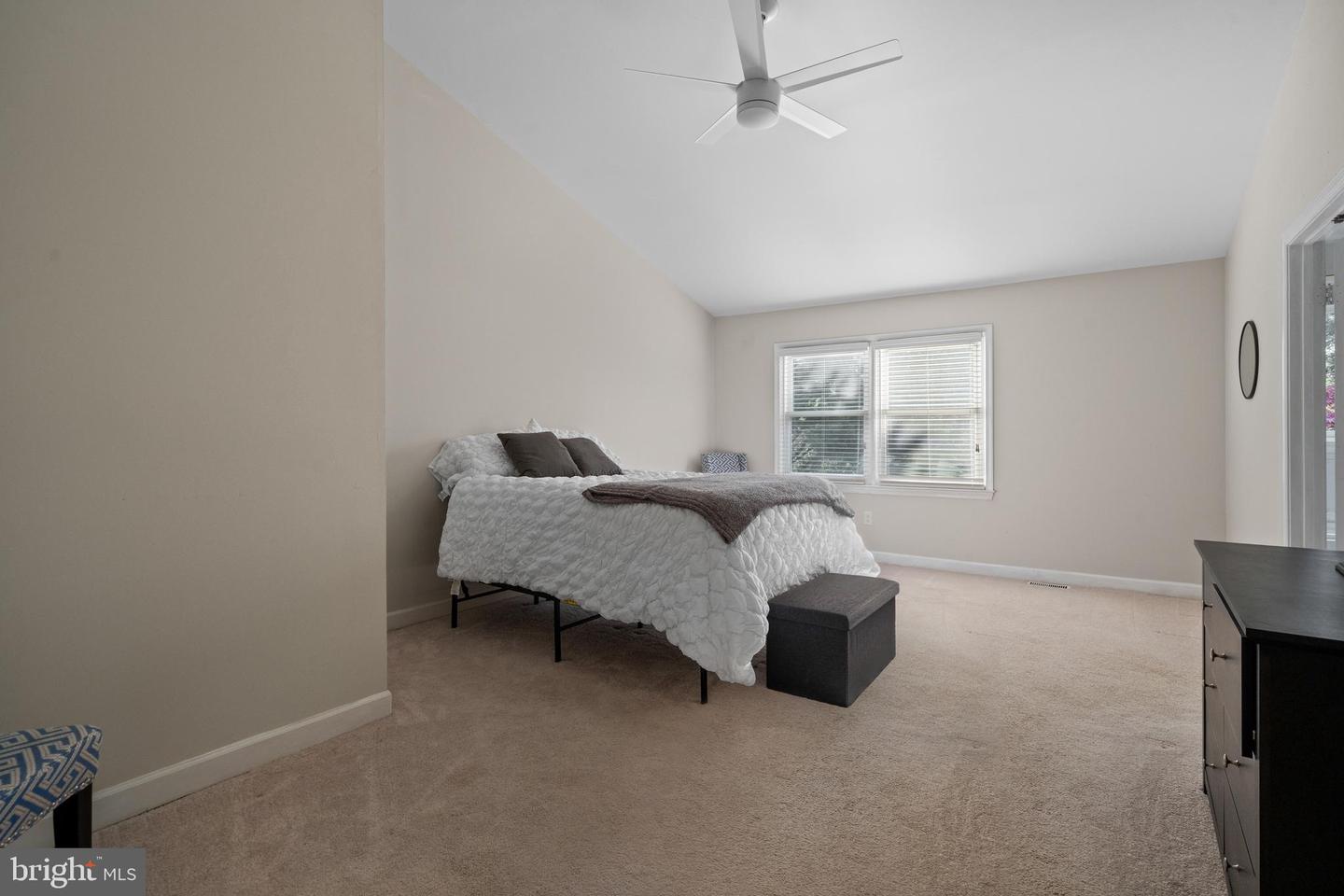 6062 ESTATES DR, ALEXANDRIA, Virginia 22310, 2 Bedrooms Bedrooms, ,3 BathroomsBathrooms,Residential,For sale,6062 ESTATES DR,VAFX2231768 MLS # VAFX2231768
