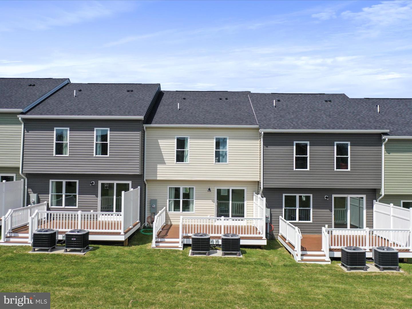 326 W 11 ST, FRONT ROYAL, Virginia 22630, 3 Bedrooms Bedrooms, ,3 BathroomsBathrooms,Residential,For sale,326 W 11 ST,VAWR2010854 MLS # VAWR2010854