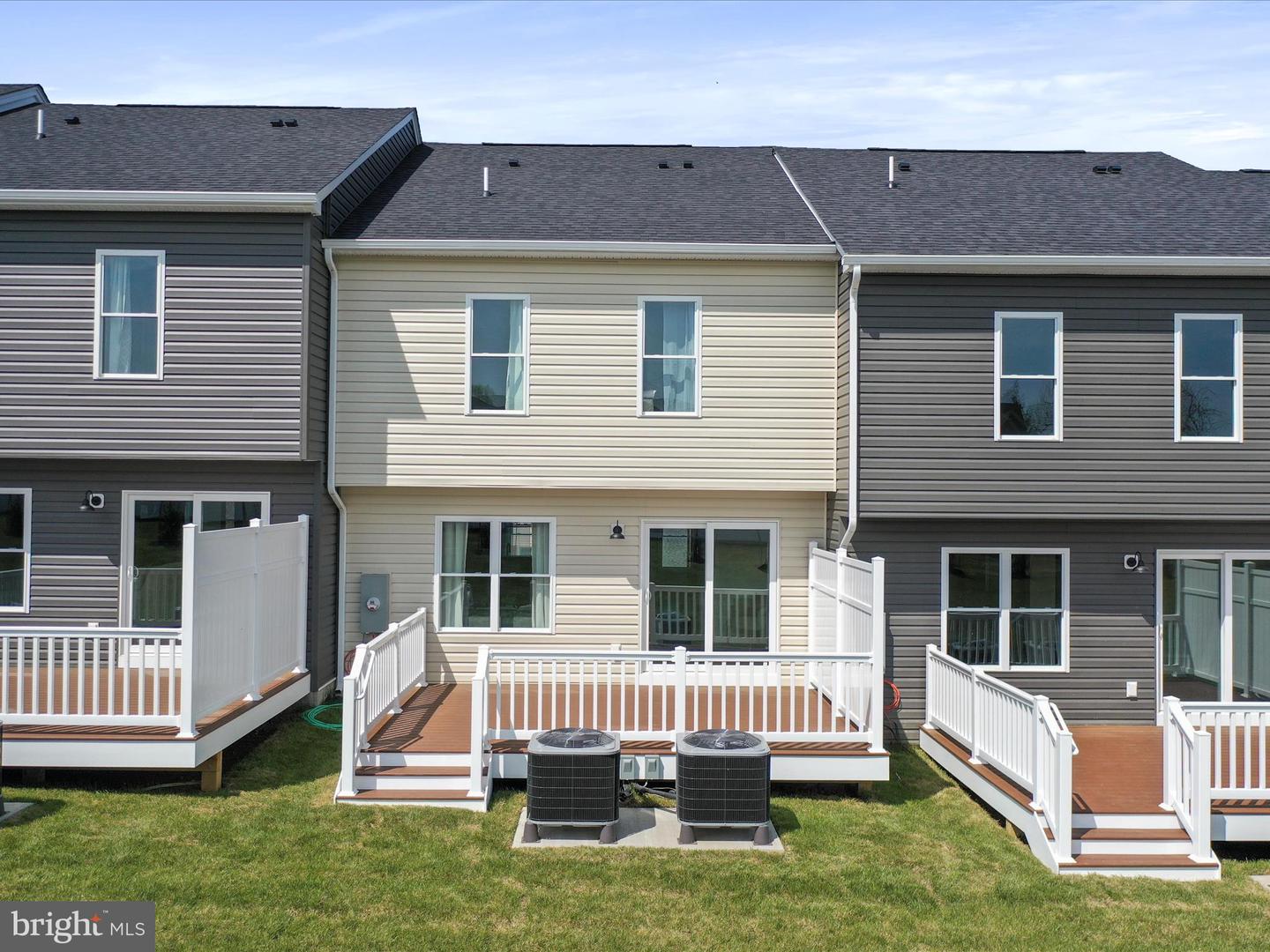 326 W 11 ST, FRONT ROYAL, Virginia 22630, 3 Bedrooms Bedrooms, ,3 BathroomsBathrooms,Residential,For sale,326 W 11 ST,VAWR2010854 MLS # VAWR2010854