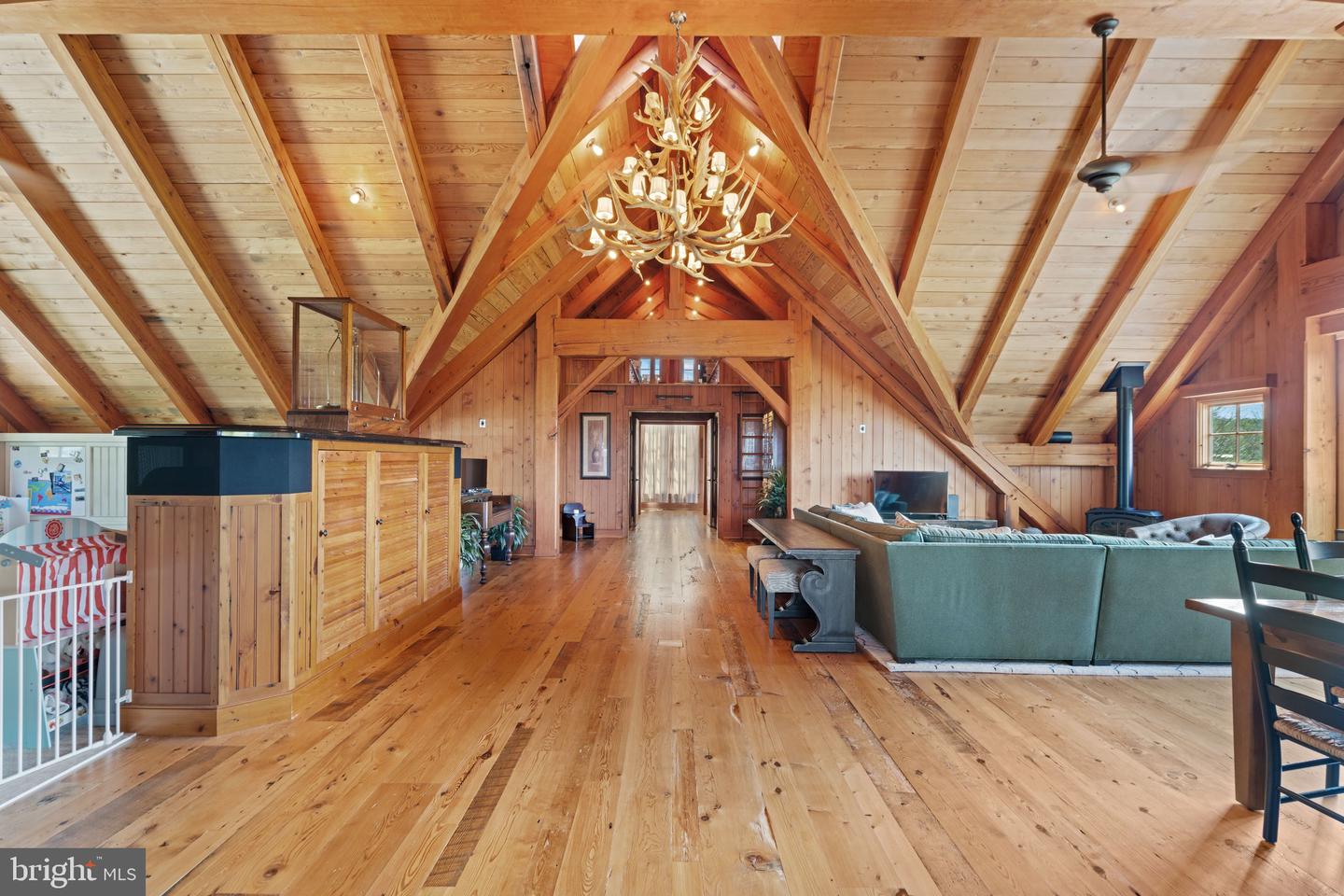 40035 HEDGELAND LN, WATERFORD, Virginia 20197, 4 Bedrooms Bedrooms, ,3 BathroomsBathrooms,Residential,For sale,40035 HEDGELAND LN,VALO2093768 MLS # VALO2093768