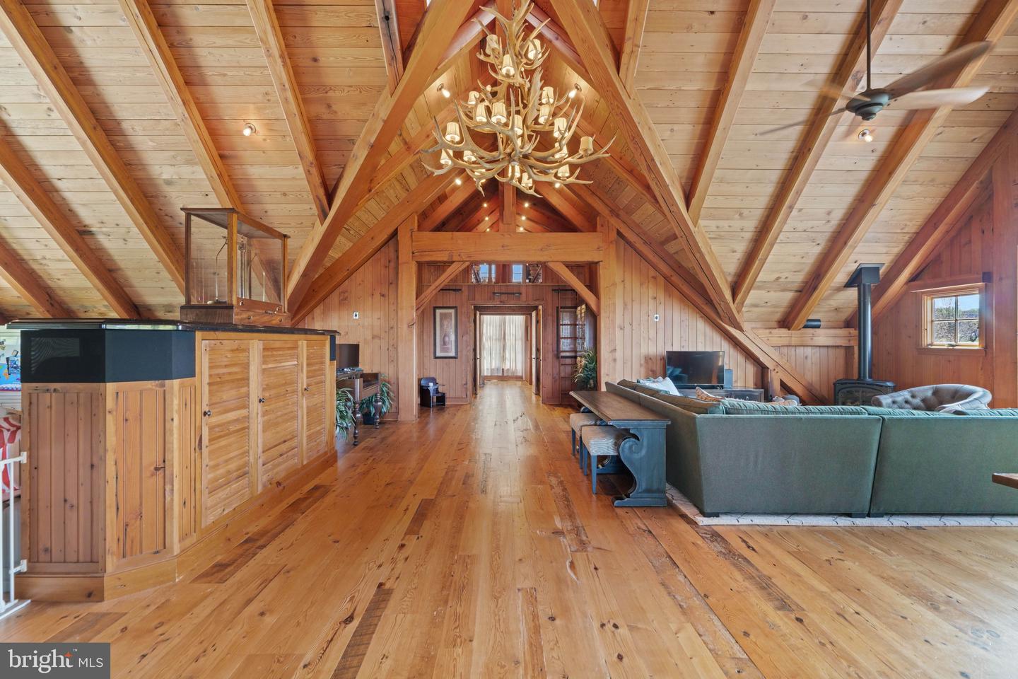 40035 HEDGELAND LN, WATERFORD, Virginia 20197, 4 Bedrooms Bedrooms, ,3 BathroomsBathrooms,Residential,For sale,40035 HEDGELAND LN,VALO2093768 MLS # VALO2093768