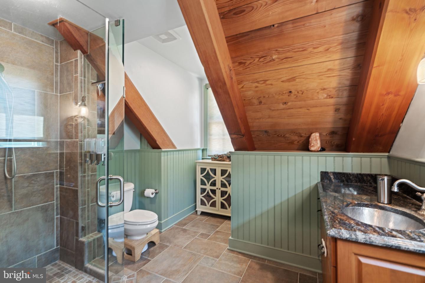 40035 HEDGELAND LN, WATERFORD, Virginia 20197, 4 Bedrooms Bedrooms, ,3 BathroomsBathrooms,Residential,For sale,40035 HEDGELAND LN,VALO2093768 MLS # VALO2093768
