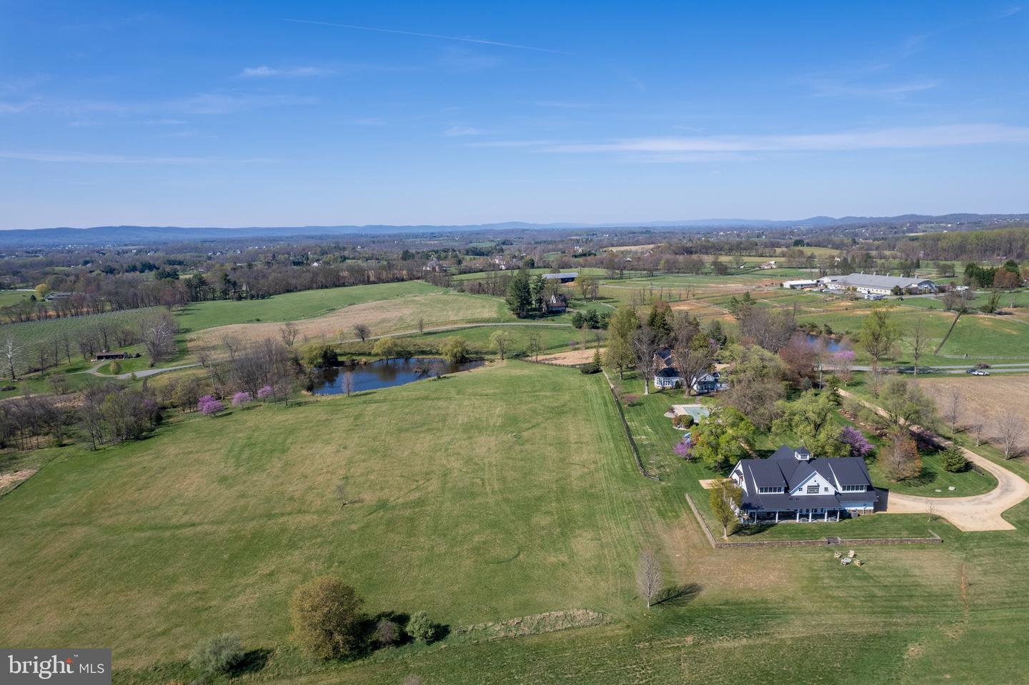 40035 HEDGELAND LN, WATERFORD, Virginia 20197, 4 Bedrooms Bedrooms, ,3 BathroomsBathrooms,Residential,For sale,40035 HEDGELAND LN,VALO2093768 MLS # VALO2093768