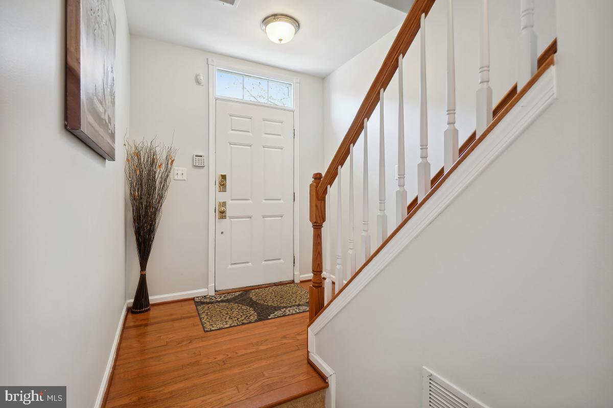 42812 SMALLWOOD TER, CHANTILLY, Virginia 20152, 3 Bedrooms Bedrooms, ,3 BathroomsBathrooms,Residential,For sale,42812 SMALLWOOD TER,VALO2093894 MLS # VALO2093894