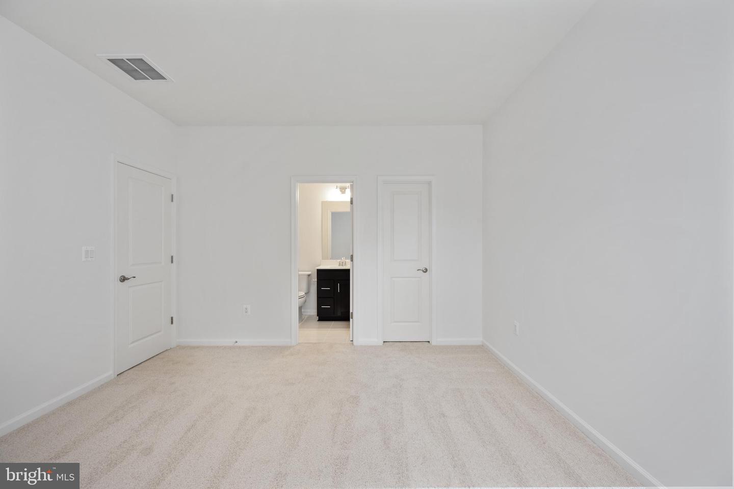 6220 WILD TURKEY RIDGE PL, MANASSAS, Virginia 20112, 4 Bedrooms Bedrooms, ,5 BathroomsBathrooms,Residential,For sale,6220 WILD TURKEY RIDGE PL,VAPW2092004 MLS # VAPW2092004