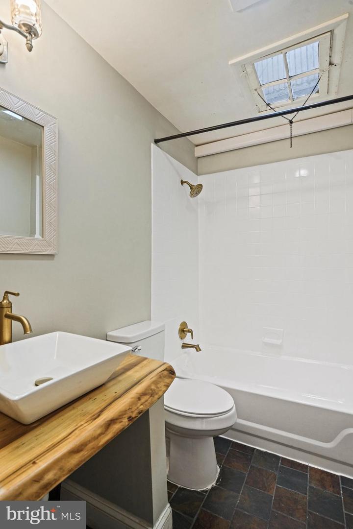 1848 CAPITOL AVE NE, WASHINGTON, District Of Columbia 20002, 3 Bedrooms Bedrooms, ,2 BathroomsBathrooms,Residential,For sale,1848 CAPITOL AVE NE,DCDC2195668 MLS # DCDC2195668 1848 CAPITOL AVE NE, WASHINGTON, District Of Columbia 20002, 3 Bedrooms Bedrooms, ,2 BathroomsBathrooms,Residential,For sale,1848 CAPITOL AVE NE,DCDC2195668 MLS # DCDC2195668