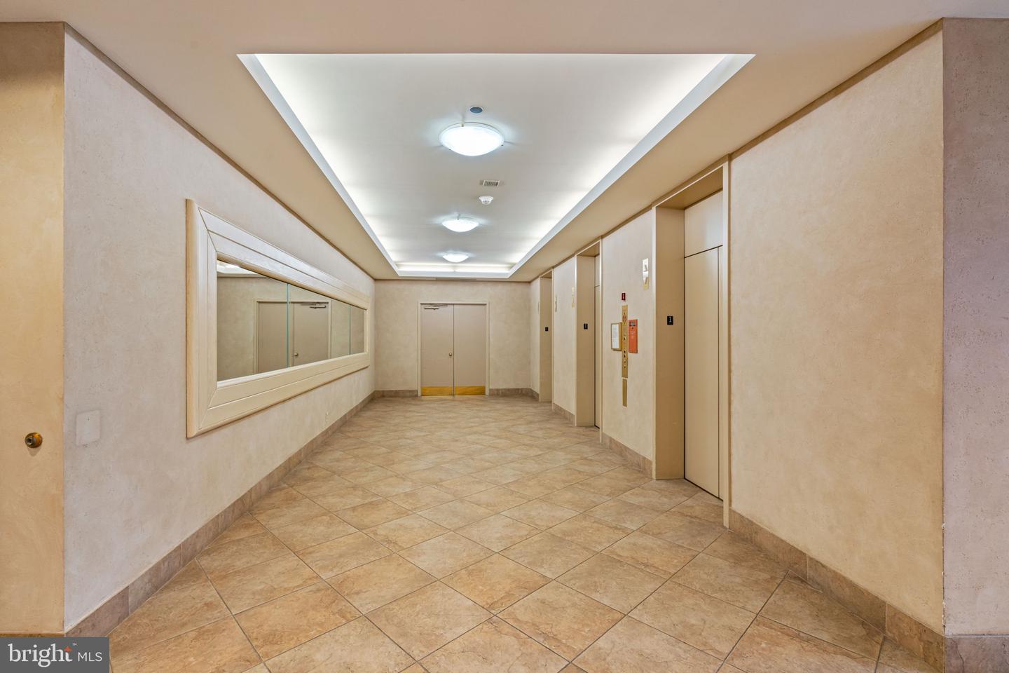 1805 CRYSTAL DR #513S, ARLINGTON, Virginia 22202, 3 Bedrooms Bedrooms, ,2 BathroomsBathrooms,Residential,For sale,1805 CRYSTAL DR #513S,VAAR2056080 MLS # VAAR2056080