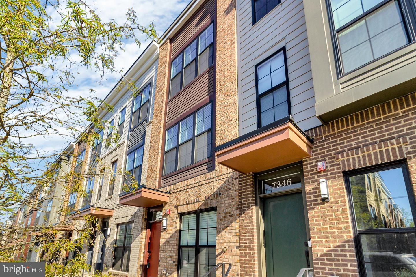 7348 BLADE DR, FALLS CHURCH, Virginia 22042, 2 Bedrooms Bedrooms, ,2 BathroomsBathrooms,Residential,For sale,7348 BLADE DR,VAFX2234540 MLS # VAFX2234540