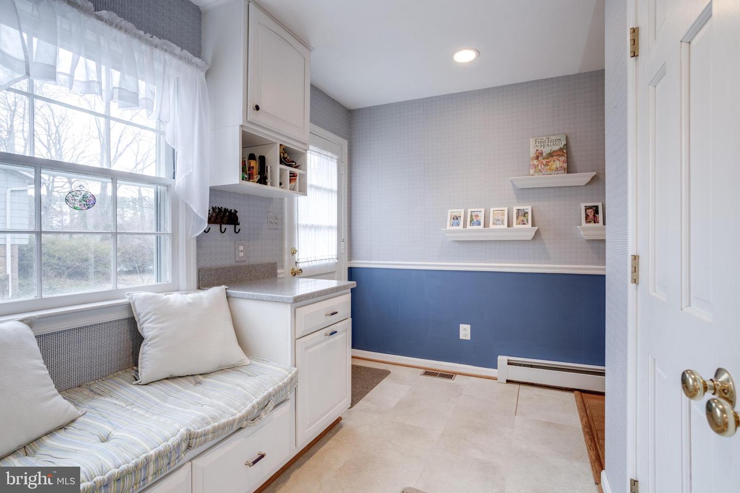 8901 BURKE RD, BURKE, Virginia 22015, 4 Bedrooms Bedrooms, ,2 BathroomsBathrooms,Residential,For sale,8901 BURKE RD,VAFX2224196 MLS # VAFX2224196
