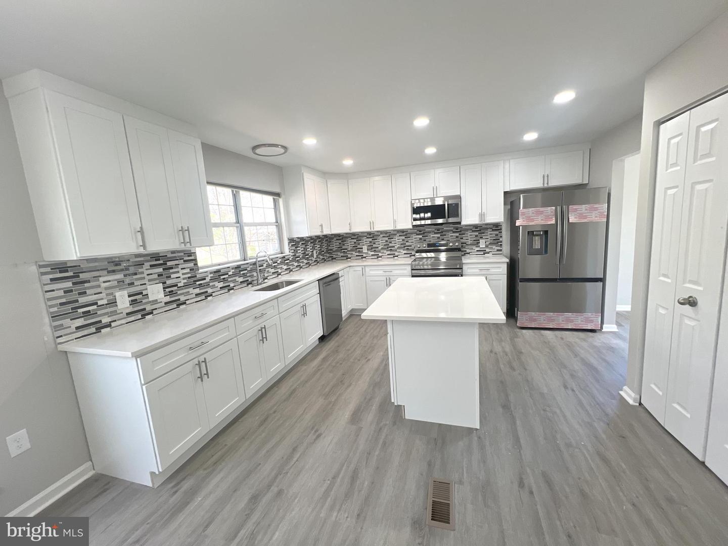 16828 FRANCIS WEST LN, DUMFRIES, Virginia 22026, 5 Bedrooms Bedrooms, ,3 BathroomsBathrooms,Residential,For sale,16828 FRANCIS WEST LN,VAPW2090596 MLS # VAPW2090596