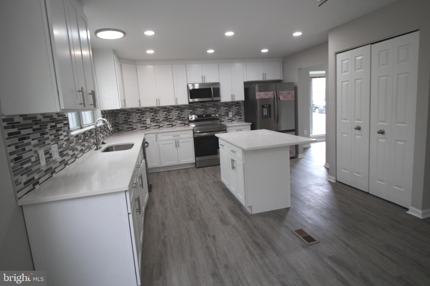 16828 FRANCIS WEST LN, DUMFRIES, Virginia 22026, 5 Bedrooms Bedrooms, ,3 BathroomsBathrooms,Residential,For sale,16828 FRANCIS WEST LN,VAPW2090596 MLS # VAPW2090596