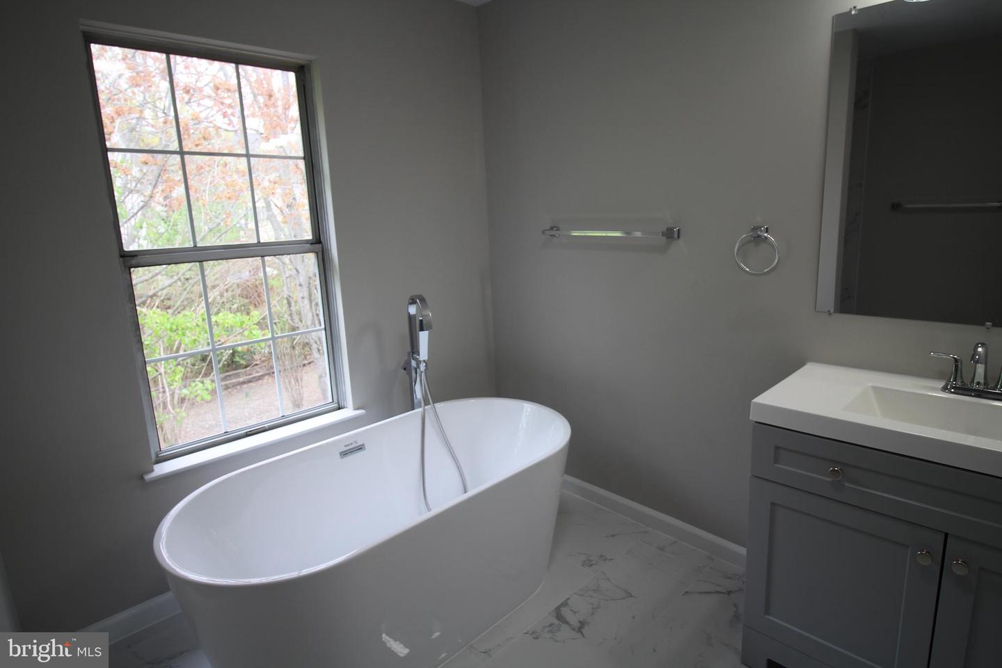 16828 FRANCIS WEST LN, DUMFRIES, Virginia 22026, 5 Bedrooms Bedrooms, ,3 BathroomsBathrooms,Residential,For sale,16828 FRANCIS WEST LN,VAPW2090596 MLS # VAPW2090596