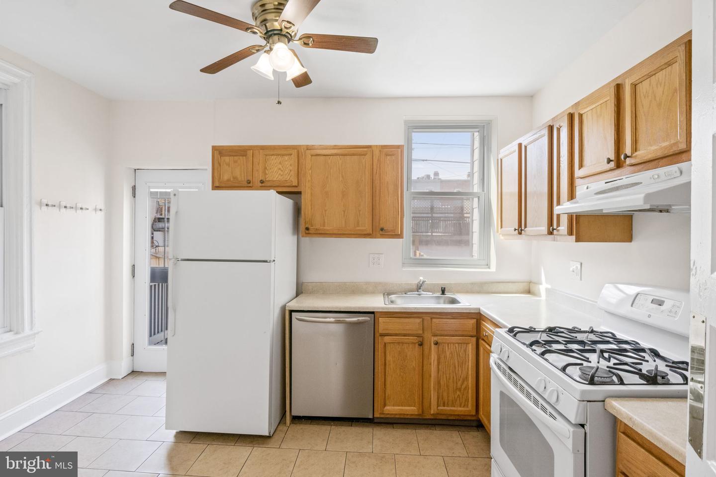32 RANDOLPH PL NW, WASHINGTON, District Of Columbia 20001, 3 Bedrooms Bedrooms, ,1 BathroomBathrooms,Residential,For sale,32 RANDOLPH PL NW,DCDC2194604 MLS # DCDC2194604