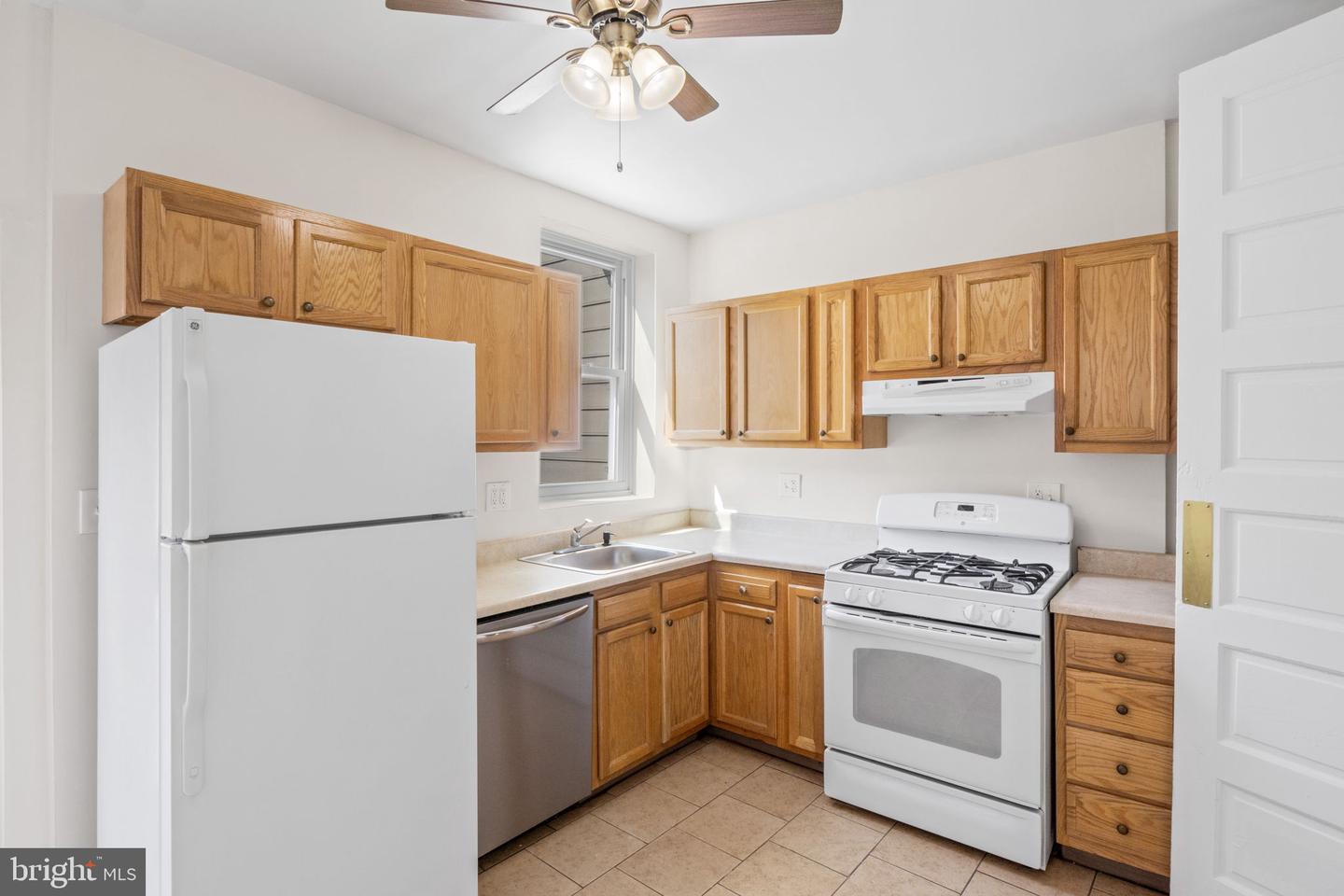 32 RANDOLPH PL NW, WASHINGTON, District Of Columbia 20001, 3 Bedrooms Bedrooms, ,1 BathroomBathrooms,Residential,For sale,32 RANDOLPH PL NW,DCDC2194604 MLS # DCDC2194604