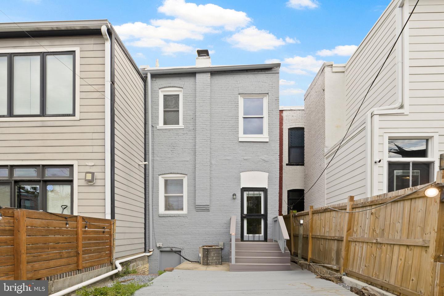 32 RANDOLPH PL NW, WASHINGTON, District Of Columbia 20001, 3 Bedrooms Bedrooms, ,1 BathroomBathrooms,Residential,For sale,32 RANDOLPH PL NW,DCDC2194604 MLS # DCDC2194604