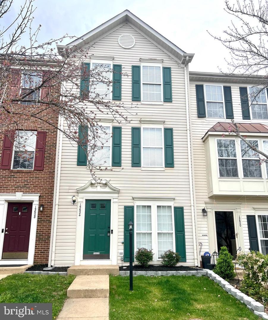 15624 THREE OTTERS PL, MANASSAS, Virginia 20112, 2 Bedrooms Bedrooms, ,2 BathroomsBathrooms,Residential,For sale,15624 THREE OTTERS PL,VAPW2091610 MLS # VAPW2091610