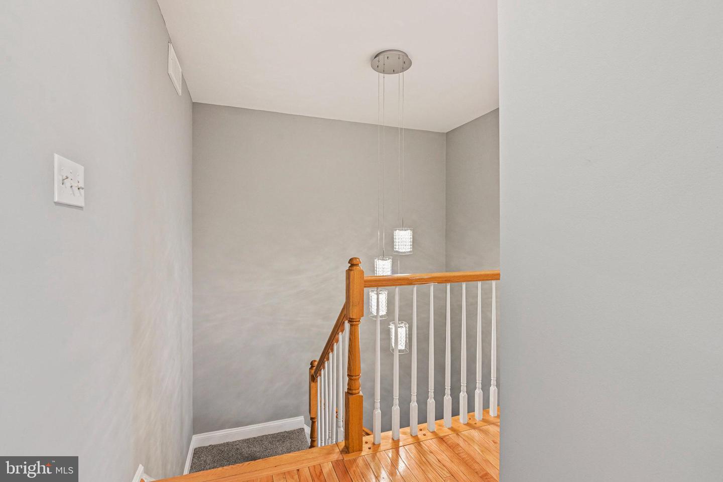 2907 OAKTON CREST PL, VIENNA, Virginia 22181, 3 Bedrooms Bedrooms, ,3 BathroomsBathrooms,Residential,For sale,2907 OAKTON CREST PL,VAFX2234332 MLS # VAFX2234332