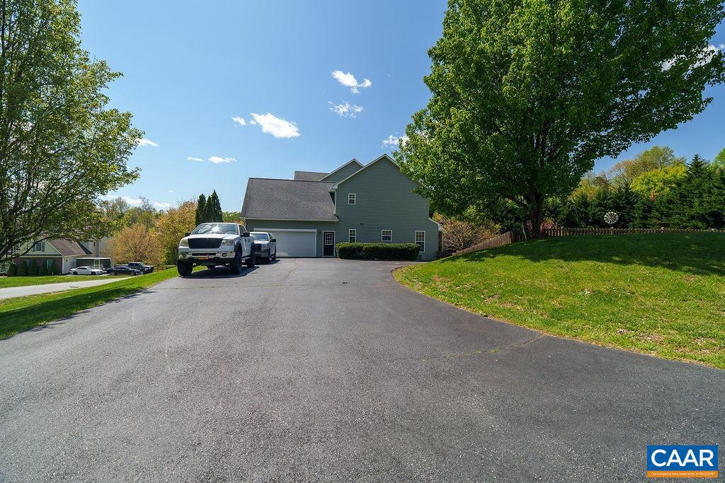 52 DORIS DR, RUCKERSVILLE, Virginia 22968, 4 Bedrooms Bedrooms, ,4 BathroomsBathrooms,Residential,For sale,52 DORIS DR,663250 MLS # 663250