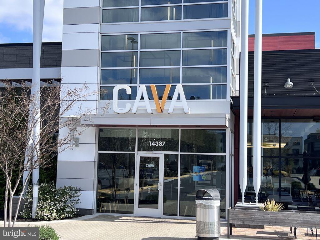 14232 NEWBROOK DR #17, CHANTILLY, Virginia 20151, 2 Bedrooms Bedrooms, ,2 BathroomsBathrooms,Residential,For sale,14232 NEWBROOK DR #17,VAFX2234564 MLS # VAFX2234564