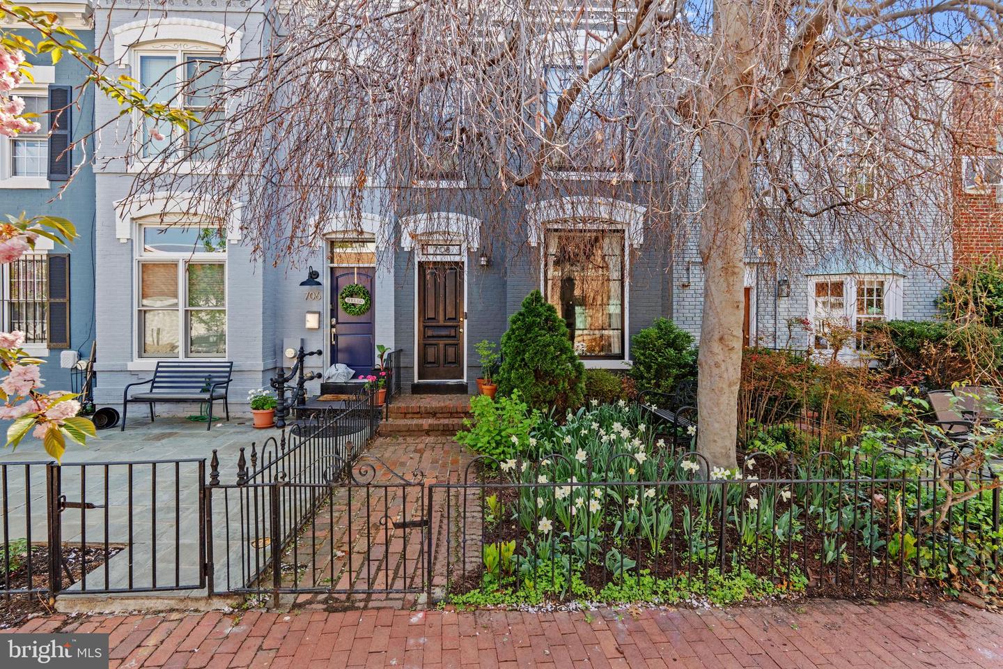 708 9TH ST SE, WASHINGTON, District Of Columbia 20003, 3 Bedrooms Bedrooms, ,2 BathroomsBathrooms,Residential,For sale,708 9TH ST SE,DCDC2185496 MLS # DCDC2185496