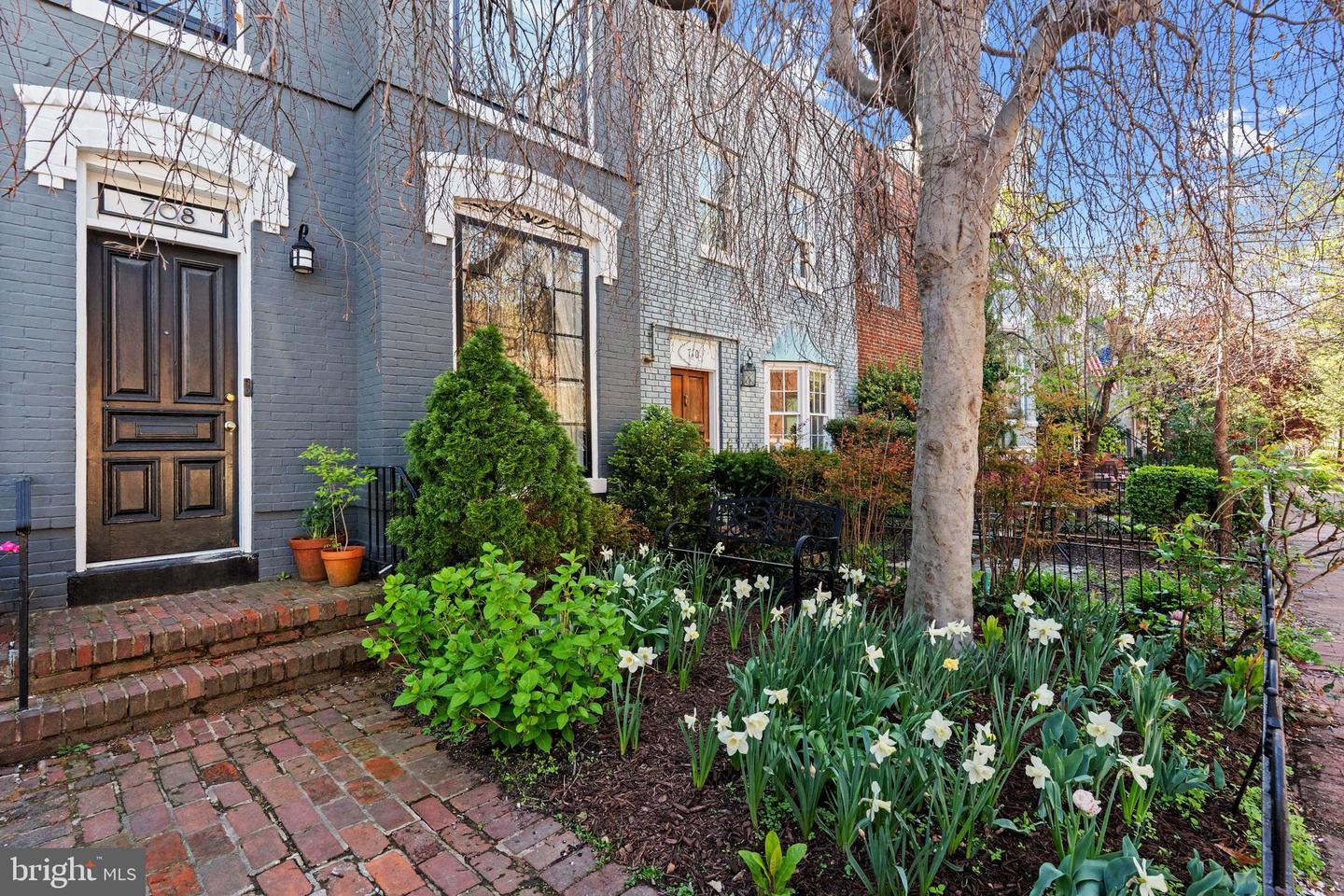 708 9TH ST SE, WASHINGTON, District Of Columbia 20003, 3 Bedrooms Bedrooms, ,2 BathroomsBathrooms,Residential,For sale,708 9TH ST SE,DCDC2185496 MLS # DCDC2185496