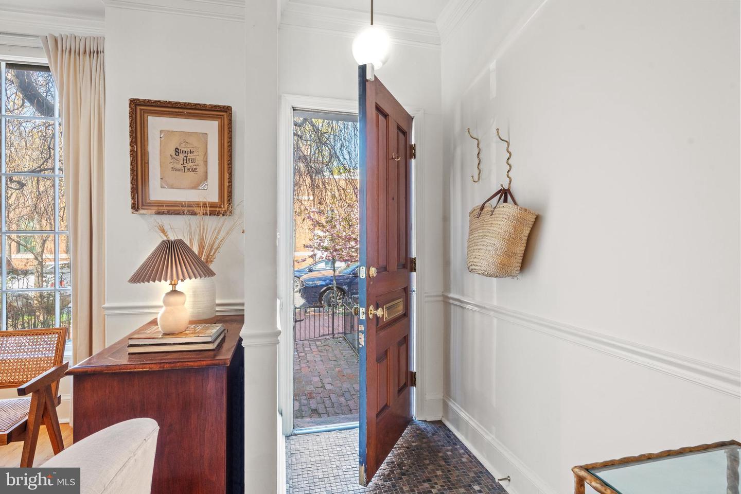 708 9TH ST SE, WASHINGTON, District Of Columbia 20003, 3 Bedrooms Bedrooms, ,2 BathroomsBathrooms,Residential,For sale,708 9TH ST SE,DCDC2185496 MLS # DCDC2185496